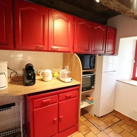 Maison De Caractere Avec Jardin, Terrasse Et Cheminee Pres Du Lot. Tranquillite Assuree ! - Fr-1-742-427 *