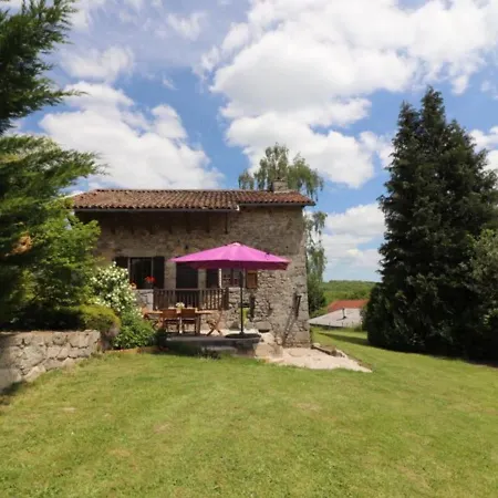 Maison De Caractere Avec Jardin, Terrasse Et Cheminee Pres Du Lot. Tranquillite Assuree ! - Fr-1-742-427