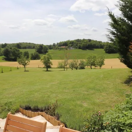 Maison De Caractere Avec Jardin, Terrasse Et Cheminee Pres Du Lot. Tranquillite Assuree ! - Fr-1-742-427 Parlan