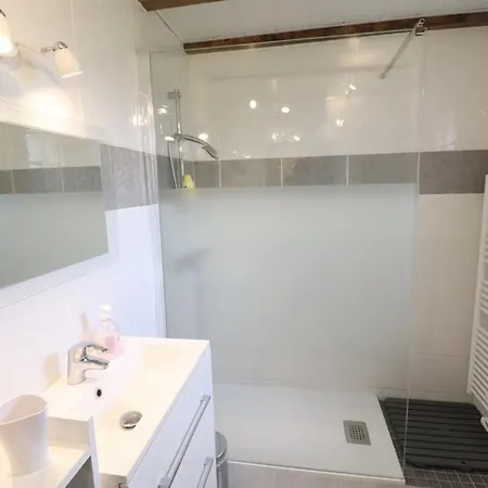 Maison De Caractere Avec Jardin, Terrasse Et Cheminee Pres Du Lot. Tranquillite Assuree ! - Fr-1-742-427 Parlan